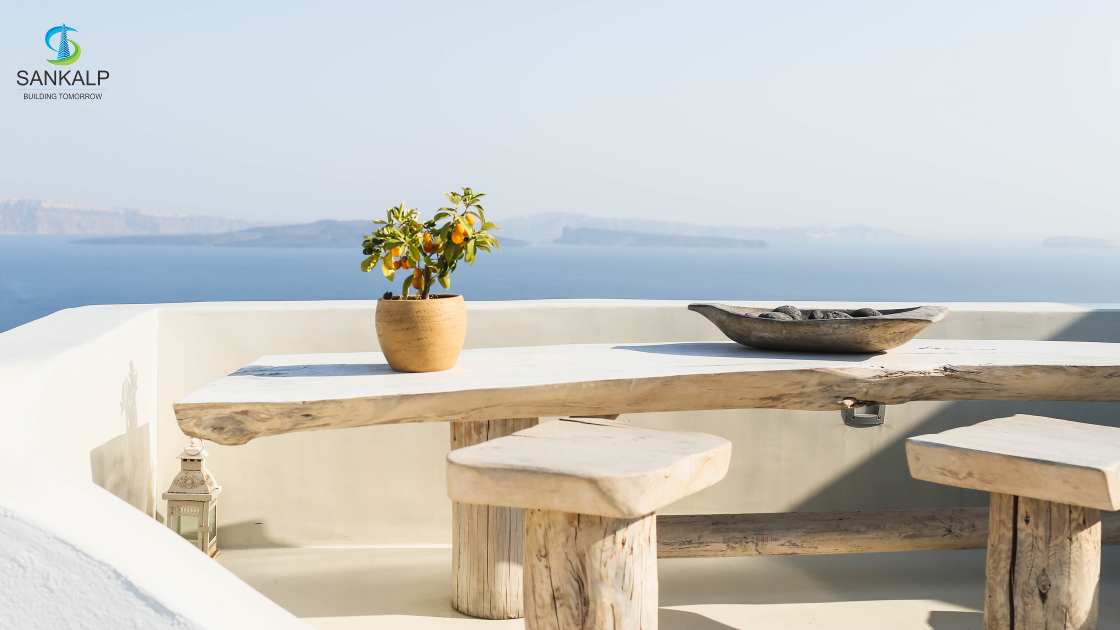 5 Great Ideas to Utilize a Large Balcony